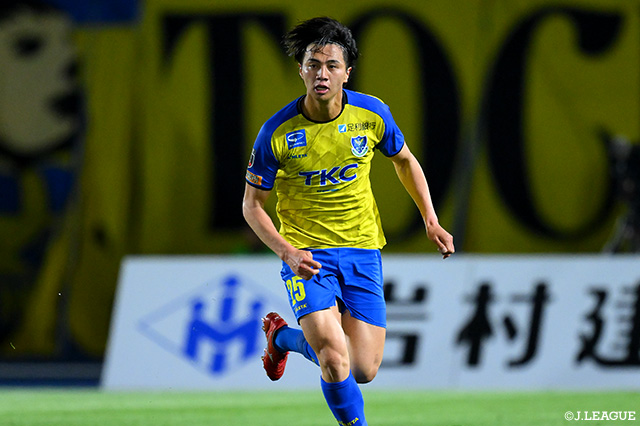 岩﨑は昨季、栃木SCに加入し、今季の明治安田J2・J3百年構想リーグで15試合・0得点の成績でした