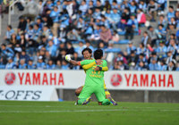 【２０１４Ｊ１昇格プレーオフ　準決勝　磐田vs山形】終了間際、劇的な勝ち越し弾を決めたGK山岸（山形）（4/5）