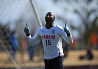 【ＪＳＮＹＣ２０１５ 磐田vs熊本】アダイウトン（磐田）のゴールパフォーマンス（５／１２）