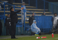 【ＡＣＬ２０１５ プレーオフ 柏vsチョンブリ】ピッチに指示を送る吉田監督（柏）（５／１０）