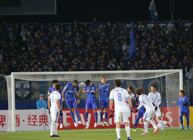 【ＡＣＬ２０１５ GS MD1 Ｇ大阪vs広州富力】FKが味方の壁に当たり不運な追加点を許す（8/10）