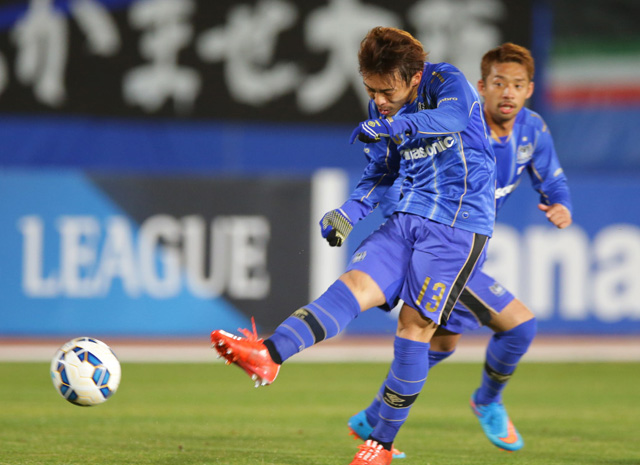 【ＡＣＬ２０１５ GS MD1 Ｇ大阪vs広州富力】積極的にゴールを狙う阿部（3/10）