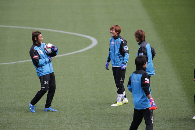 【ＦＸＳＣ２０１５ Ｇ大阪 前日練習】和やかな雰囲気で練習をするガンバの選手たち（９／２３）