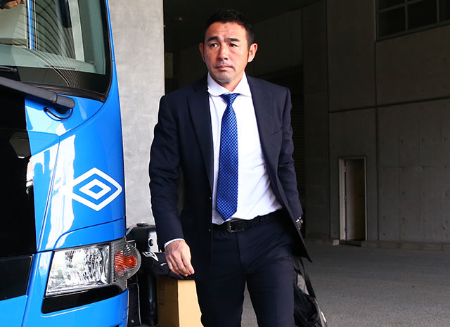 【ＦＸＳＣ２０１５ Ｇ大阪vs浦和　試合前】会場入りする長谷川監督（G大阪）（１２／２３）