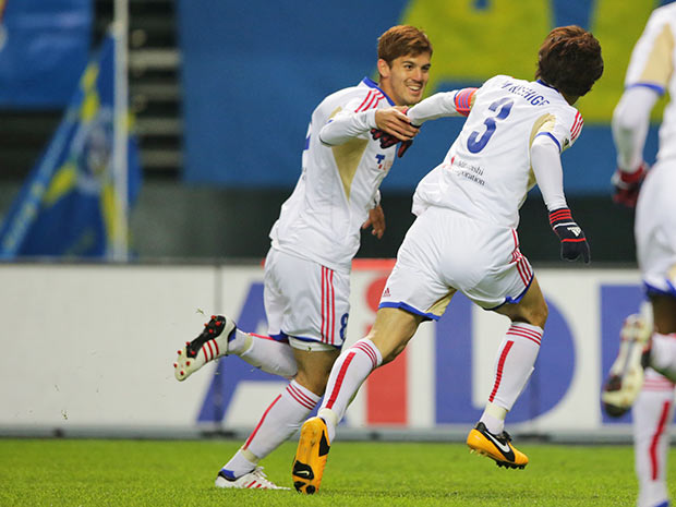 【２０１３シーズン開幕戦プレイバック 大分vsＦＣ東京】見事に逆転ゴールを決めた長谷川（ＦＣ東京）（８／９）