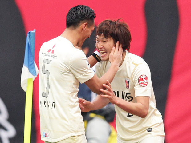 【２０１３シーズン開幕戦プレイバック 広島vs浦和】決勝点となる2点目を奪取した原口（浦和）（６／９）