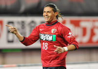 【２０１０シーズン開幕戦プレイバック 鹿島vs浦和】86分に追加点を挙げたマルキーニョス（鹿島）（６／９）