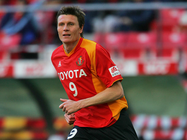 【２００８シーズン開幕戦プレイバック 名古屋vs京都】後半序盤の48分に同点ゴールを決めたヨンセン（名古屋）（３／９）