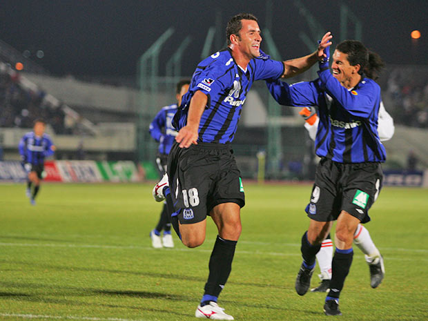 【２００７シーズン開幕戦プレイバック Ｇ大阪vs大宮】試合終了間際の88分に決勝点を奪ったバレー（左：Ｇ大阪）（７／９）