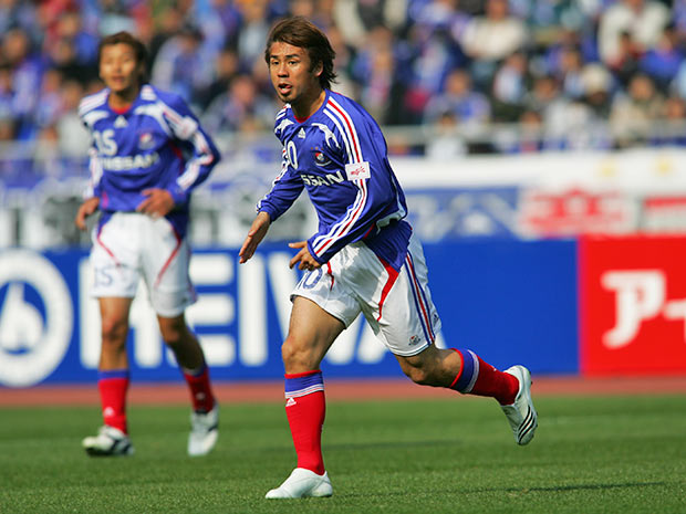 【２００７シーズン開幕戦プレイバック 横浜ＦＭvs甲府】5分に幸先良く先制点を挙げた山瀬（横浜ＦＭ）（２／９）