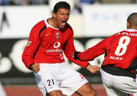 【２００６シーズン開幕戦プレイバック Ｇ大阪vs浦和】前半開始早々の2分にいきなり先制したワシントン（浦和）（１／９）