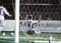 【２０００シーズン開幕戦プレイバック 横浜ＦＭvsＦＣ東京】ツゥット（ＦＣ東京）が85分に待望の決勝点を決めた（８／８）