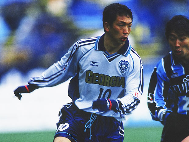 【２０００シーズン開幕戦プレイバック 福岡vs川崎Ｆ】62分に頭で先制ゴールを奪った中払（福岡）（５／８）