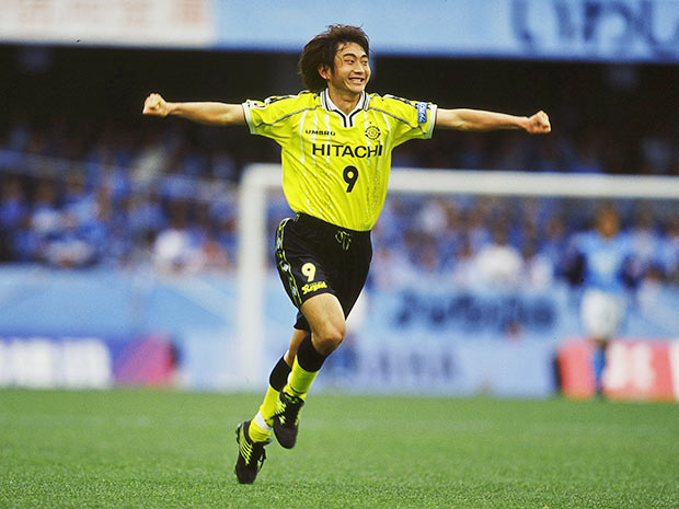 【２０００シーズン開幕戦プレイバック 磐田vs柏】延長前半開始直後の91分に決勝点を決めた北嶋（柏）（２／８）