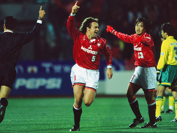 【１９９８シーズン開幕戦プレイバック 浦和vs市原】2ゴールを決めたネイハイス（浦和）（９／９）