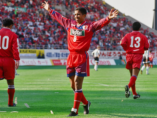 【１９９７シーズン開幕戦プレイバック 鹿島vs神戸】ハットトリックの活躍を見せたマジーニョ（鹿島）（５／８）