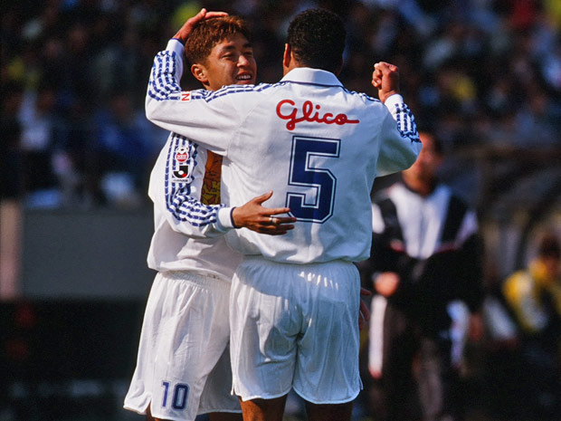 【１９９７シーズン開幕戦プレイバック 柏vs清水】5分に先制点を決めた澤登（清水）（４／８）