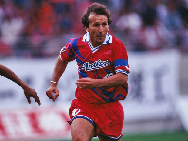 【１９９３シーズン開幕戦プレイバック 鹿島vs名古屋】ハットトリックの活躍を見せたジーコ（鹿島）（３／３）