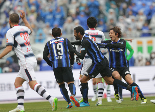 【明治安田Ｊ１ １ｓｔ 第1節 Ｇ大阪vsFC東京】先制ヘッドを決めたパトリック（Ｇ大阪）（5/15）