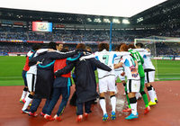 【明治安田Ｊ１ １ｓｔ 第1節 横浜FMvs川崎Ｆ】試合後に喜びを分かち合う選手達（川崎Ｆ）（1/15）