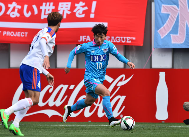 【明治安田Ｊ１ １ｓｔ 第1節 鳥栖vs新潟】左サイドを駆け上がるキム（鳥栖）（2/5）