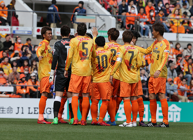 【明治安田Ｊ１ １ｓｔ 第1節 清水vs鹿島】ホームでの開幕戦勝利に向け、引き締まった表情を見せる清水の選手たち（6/15）