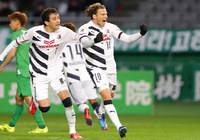 【明治安田Ｊ２ 第1節 東京ＶvsＣ大阪】見事な同点弾を決めたフォルラン（Ｃ大阪）（1/3）