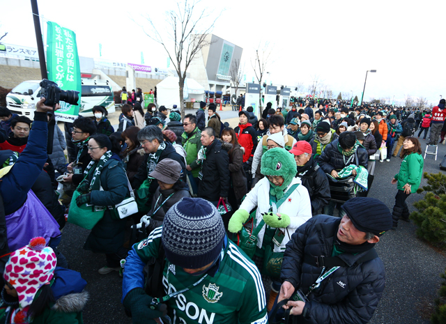【明治安田Ｊ１ １ｓｔ 第2節 松本vs広島】ホーム開幕戦を待ちわびた松本のファン・サポーター（6/15）