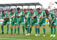 【明治安田Ｊ２ 第2節 岐阜vs讃岐】ゆりかごダンスを披露した岐阜の選手たち（1/3）