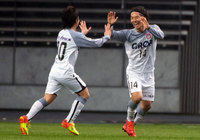 【明治安田Ｊ２ 第2節 大分vs岡山】決勝点となるゴールを決めた押谷（岡山）（1/3）