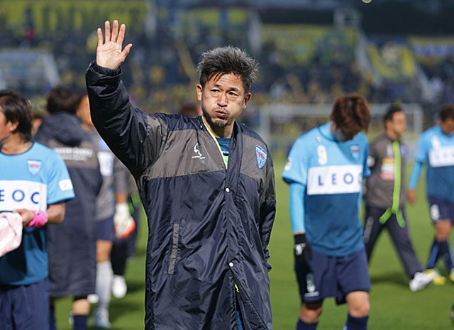 【明治安田Ｊ２ 第2節 横浜FCvs栃木】Ｊリーグ最年長出場記録を更新した三浦（横浜FC）（3/3）