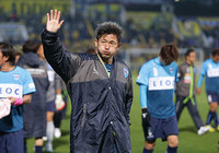 【明治安田Ｊ２ 第2節 横浜FCvs栃木】Ｊリーグ最年長出場記録を更新した三浦（横浜FC）（3/3）