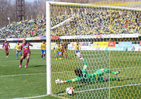 【明治安田Ｊ２ 第3節 栃木vs千葉】58分にPKで今季初得点を決めた森本（千葉）（1/3）