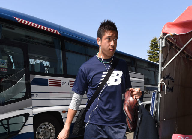 【明治安田Ｊ１ １ｓｔ 第3節 横浜FMvs鳥栖】会場に向かう林（鳥栖）（7/15）