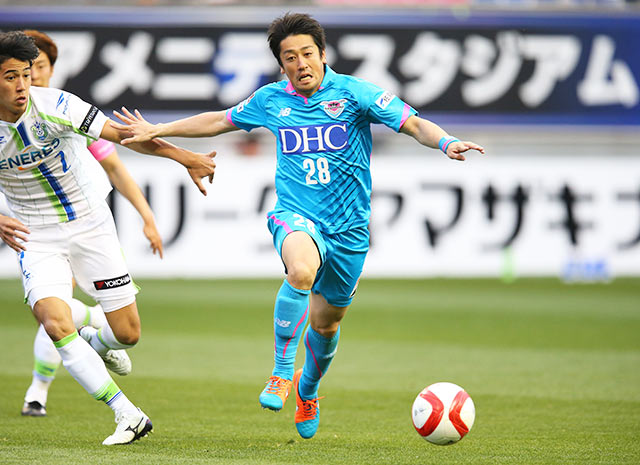 【ＹＮＣ 予選リーグ 第2節 鳥栖vs湘南】試合序盤に鋭いシュートを放った高橋（鳥栖）（2/5）