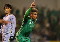 【明治安田Ｊ２ 第5節 東京Ｖvs北九州】14分に先制点を決めたアラン　ピニェイロ（東京Ｖ）（1/3）