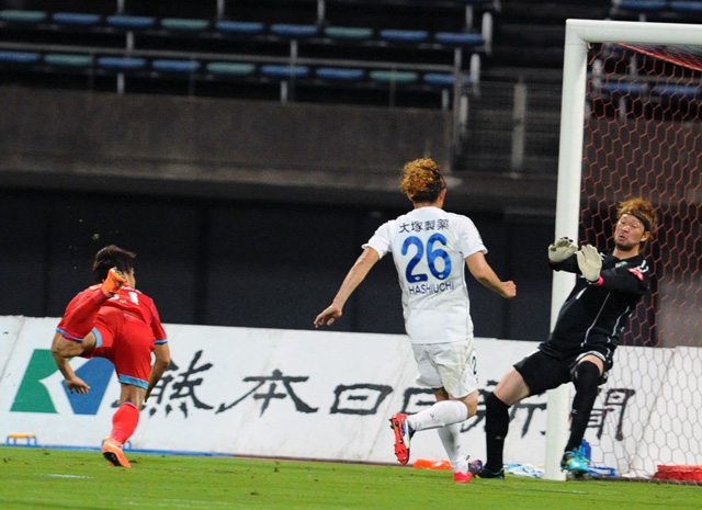 【明治安田Ｊ２ 第5節 熊本vs徳島】反撃の狼煙となるヘッドを決めた平繁（熊本）（2/3）