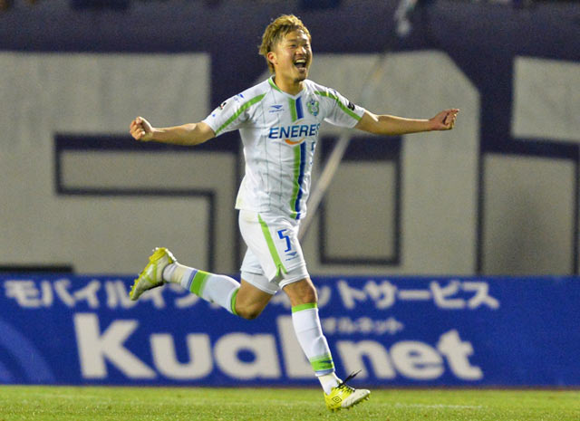 【ＹＮＣ 予選リーグ 第3節 広島vs湘南】前半終了間際に勝越し点を決めた古林（湘南）（4/5）