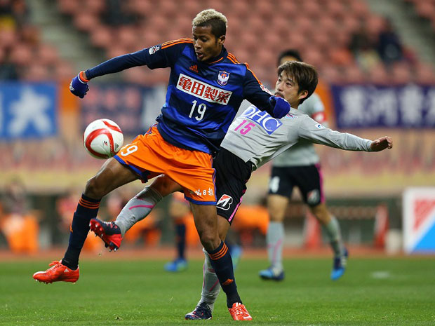 【ＹＮＣ 予選リーグ 第3節 新潟vs鳥栖】鈴木（新潟）と丹羽（鳥栖）の攻防（4/5）