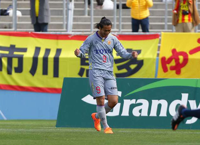 【明治安田Ｊ２ 第7節 栃木vs北九州】ダメ押しの4点目を決めた原（北九州）（3/3）