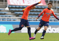 【明治安田Ｊ３ 第5節 YS横浜vs長野】今季2ゴール目となる先制点を決めた勝又（長野）（1/2）