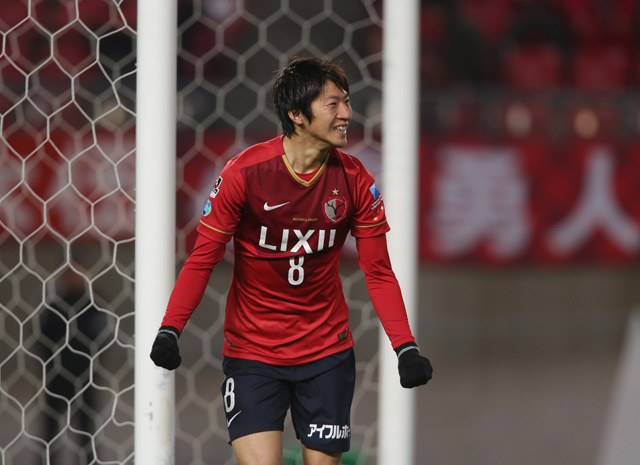 【明治安田Ｊ１ １ｓｔ 第5節 鹿島vs新潟】後半開始早々に同点ゴールを決めた土居（鹿島）（2/5）