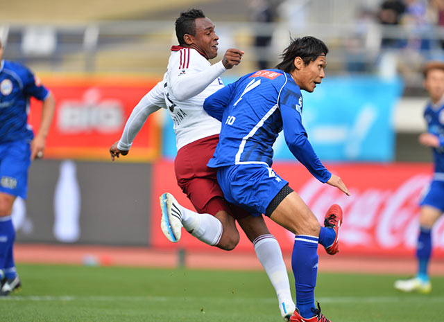 【明治安田Ｊ１ １ｓｔ 第6節 山形vs松本】この試合最多、4本のシュートを放ったオビナ（松本）（2/5）