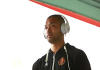 【明治安田Ｊ１ １ｓｔ 第6節 名古屋vs清水】音楽を聞いて集中する川又（名古屋）（4/13）