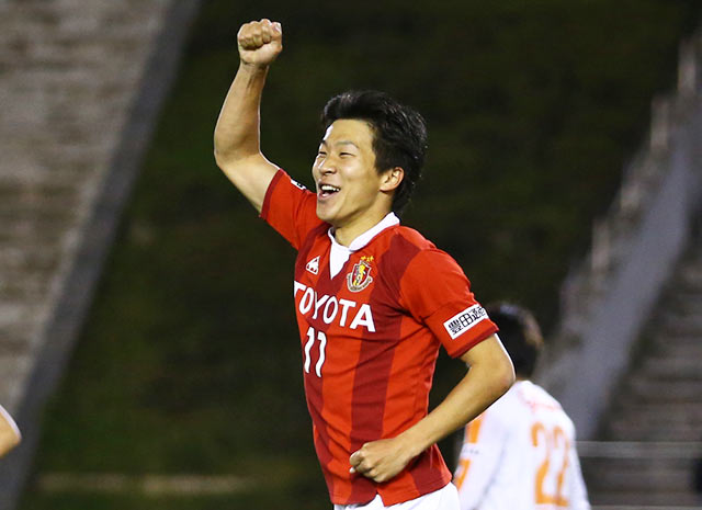 【明治安田Ｊ１ １ｓｔ 第6節 名古屋vs清水】18分に追加点を挙げ、リードを2点に広げた永井（名古屋）（10/13）