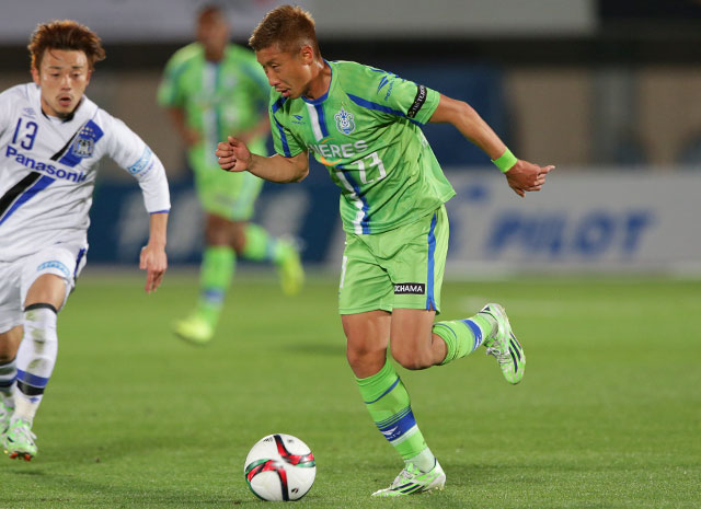 【明治安田Ｊ１ １ｓｔ 第6節 湘南vsＧ大阪】ドリブルを仕掛ける高山（湘南）（3/5）