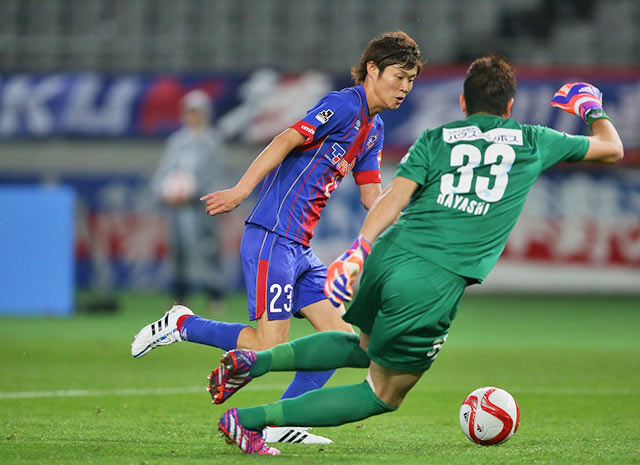 【ＹＮＣ 予選リーグ 第4節 FC東京vs鳥栖】林（FC東京）の突破を林（鳥栖）がストップ（3/5）