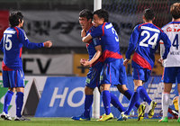 【ＹＮＣ 予選リーグ 第4節 甲府vs新潟】1分にCKから電光石火の先制点を挙げた盛田（甲府）（1/5）