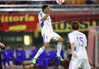 【ＹＮＣ 予選リーグ 第4節 名古屋vs横浜FM】高い打点のヘディングを見せるファビオ（横浜FM）（2/5）