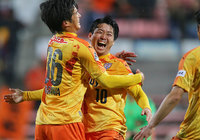 【ＹＮＣ 予選リーグ 第4節 清水vs仙台】豪快なミドルシュートで先制点を決めた大前（清水）（1/5）